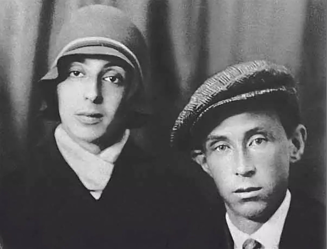 комики1 влево гарин