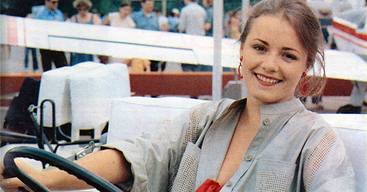цыплакова одна на машине